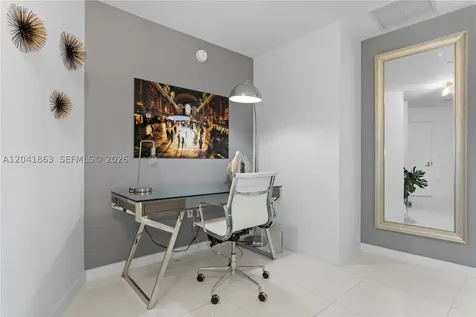 851 NE 1st Avenue Miami FL 33132