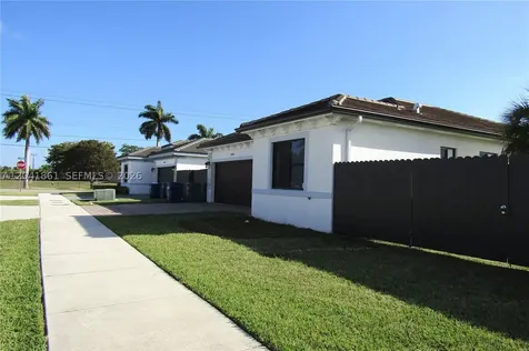 16825 SW 109th Place Miami FL 33157