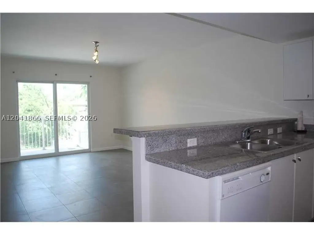 2740 SW 28th Terrace Miami FL 33133