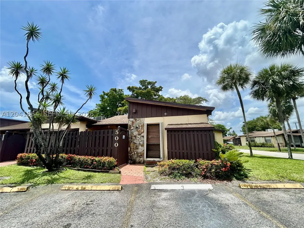 500 Briarwood Circle Hollywood FL 33024