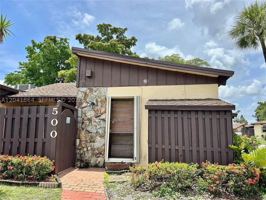 500 Briarwood Circle Hollywood FL 33024