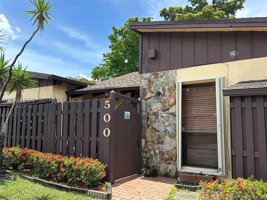 500 Briarwood Circle Hollywood FL 33024