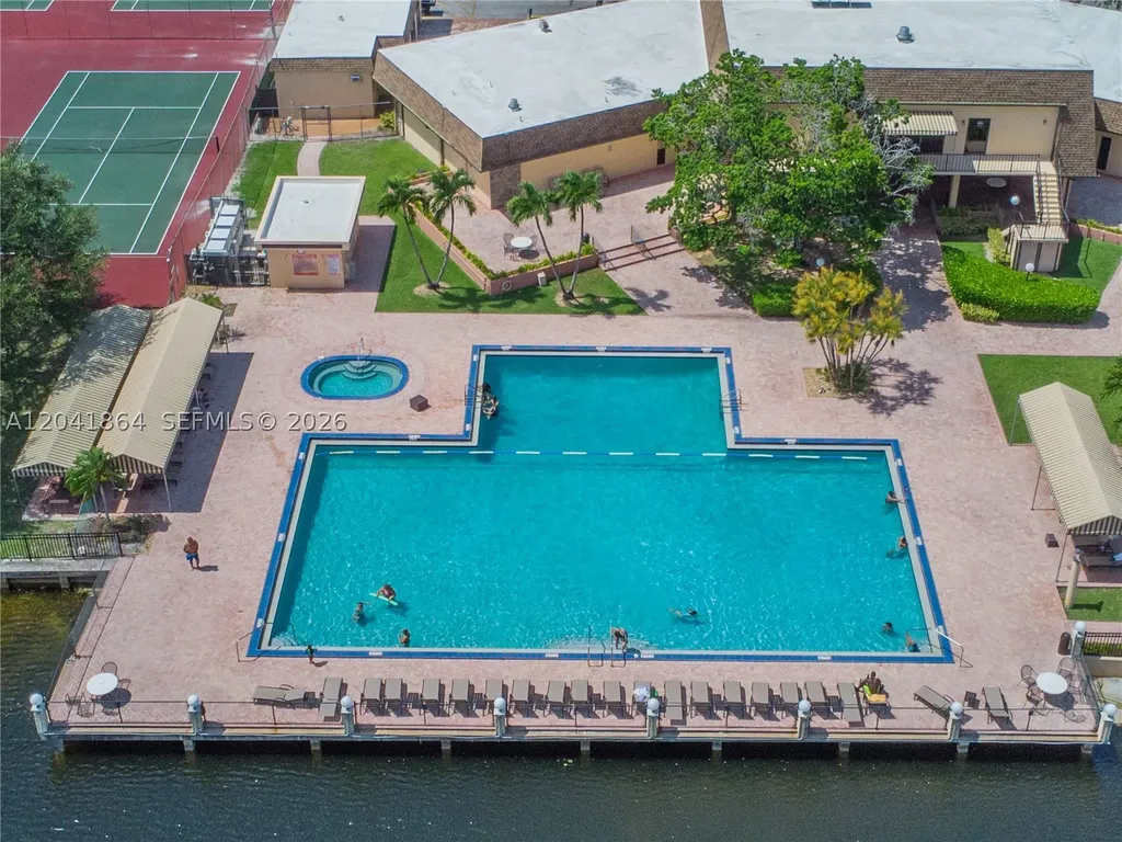 500 Briarwood Circle Hollywood FL 33024