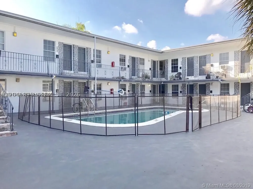 1843 Dewey Street Hollywood FL 33020