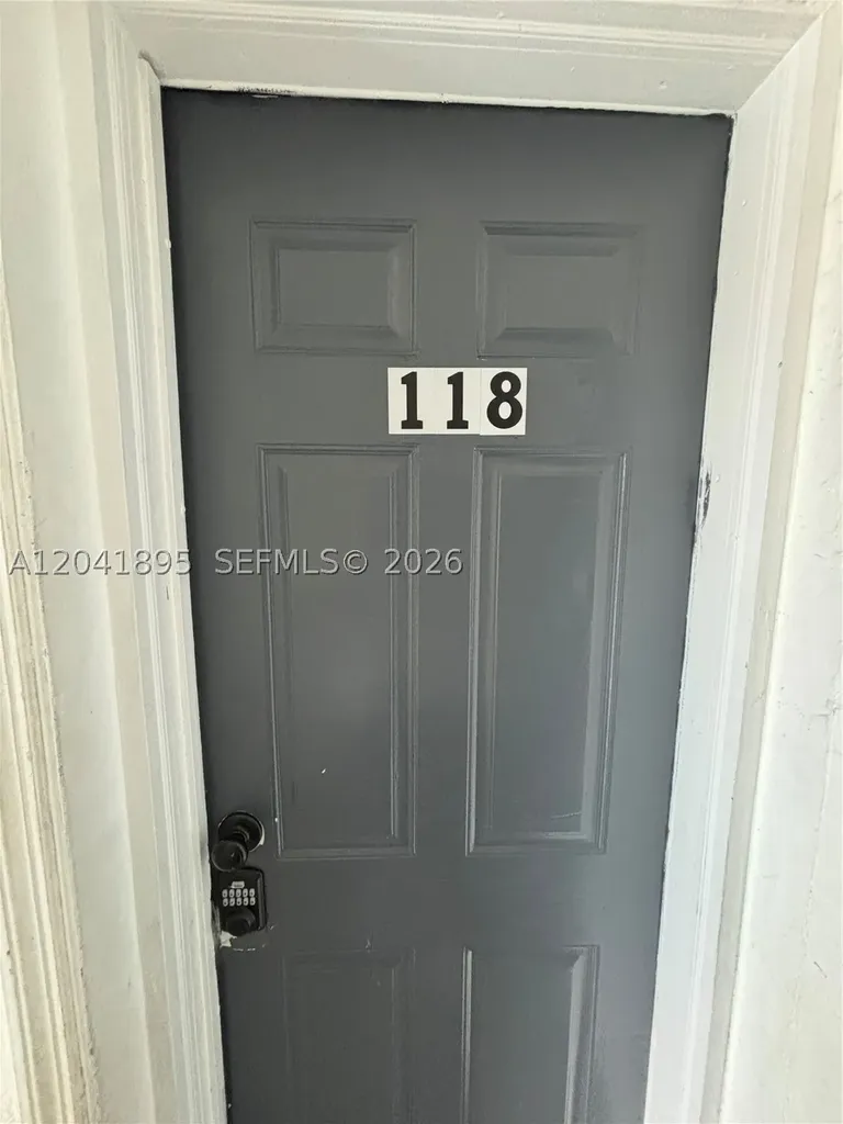 1843 Dewey Street Hollywood FL 33020