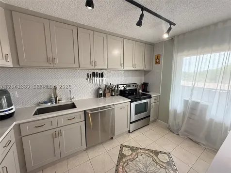 17000 NW 67th Avenue Hialeah FL 33015