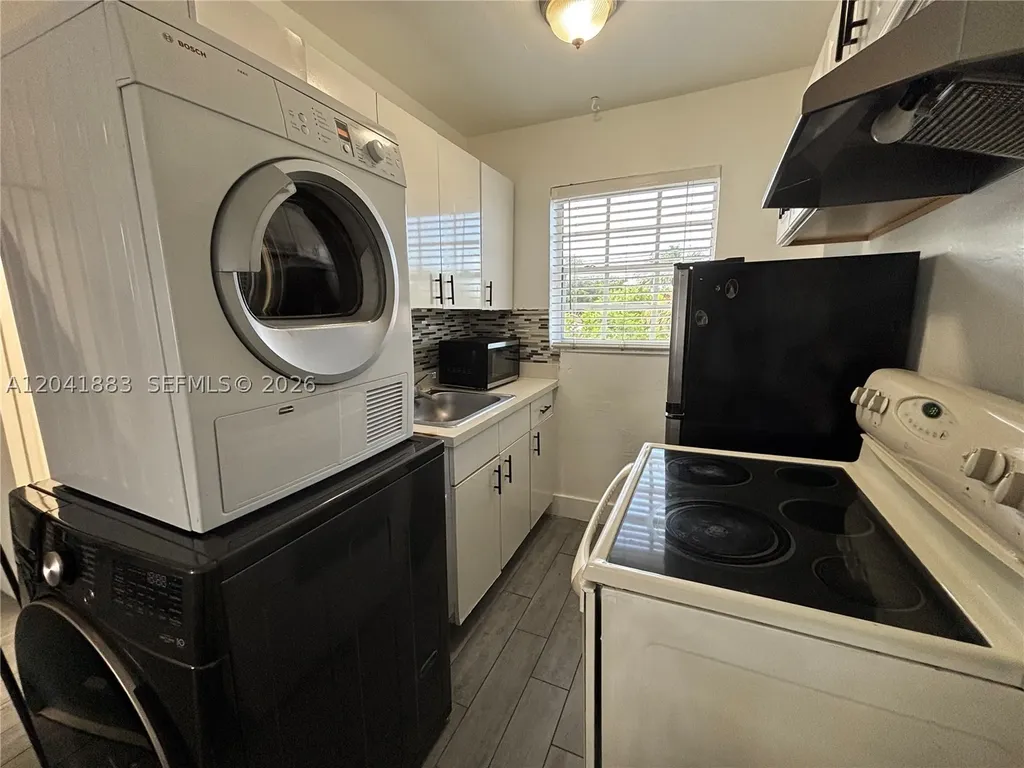 1843 Dewey Street Hollywood FL 33020