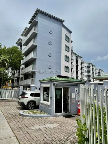 2475 NW 16th Street Road Miami FL 33125