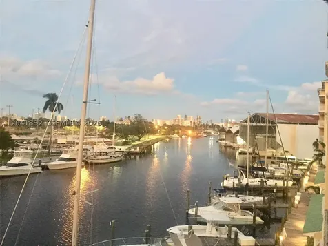2475 NW 16th Street Road Miami FL 33125