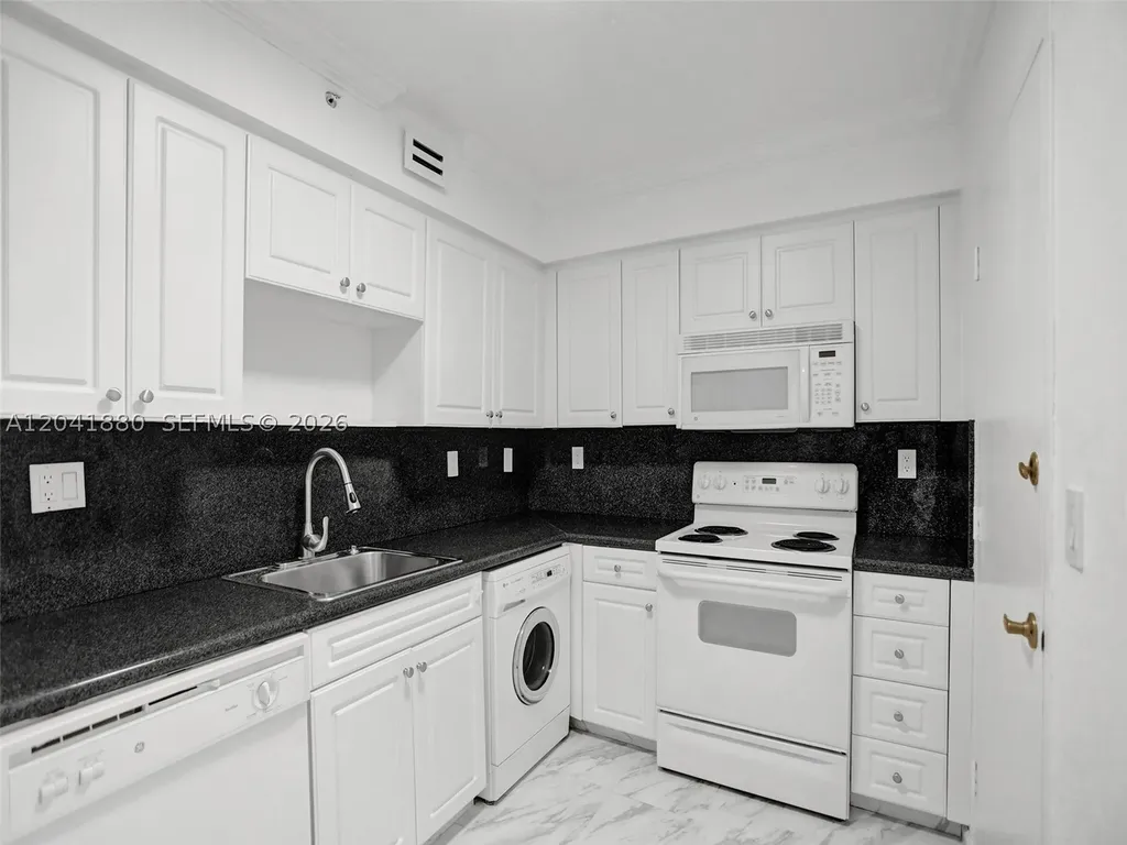 2501 S Ocean Drive Hollywood FL 33019