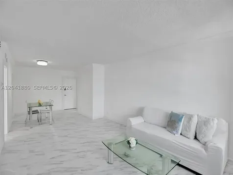 2501 S Ocean Drive Hollywood FL 33019