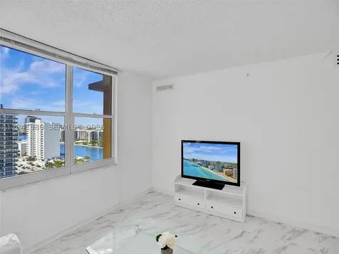 2501 S Ocean Drive Hollywood FL 33019