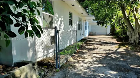 241 NW 32nd Street Miami FL 33127
