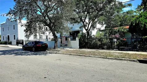 241 NW 32nd Street Miami FL 33127