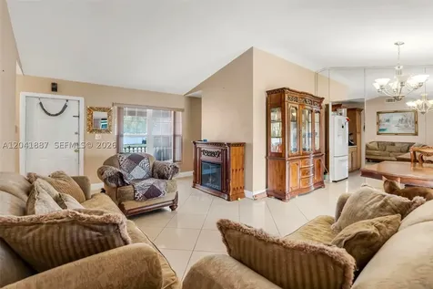 19240 NW 60th Court Hialeah FL 33015
