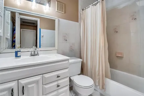 19240 NW 60th Court Hialeah FL 33015