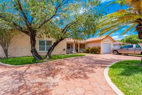 19240 NW 60th Court Hialeah FL 33015