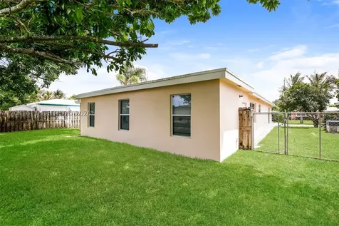 3333 NW 32nd Court Lauderdale Lakes FL 33309