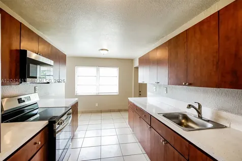 3333 NW 32nd Court Lauderdale Lakes FL 33309