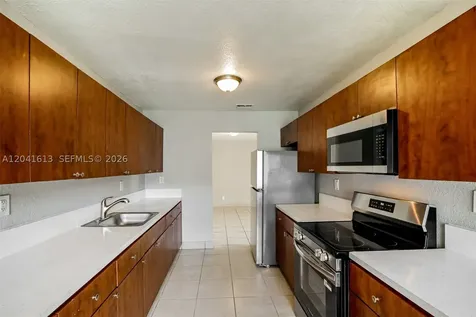 3333 NW 32nd Court Lauderdale Lakes FL 33309