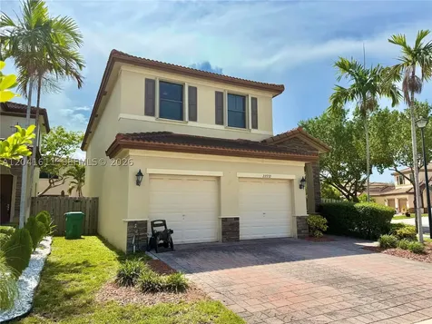 22732 SW 92nd Place Cutler Bay FL 33190