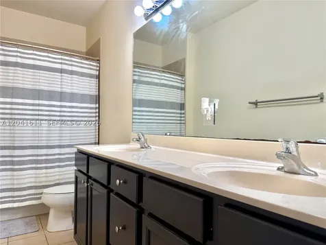 22732 SW 92nd Place Cutler Bay FL 33190