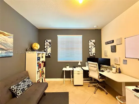 22732 SW 92nd Place Cutler Bay FL 33190