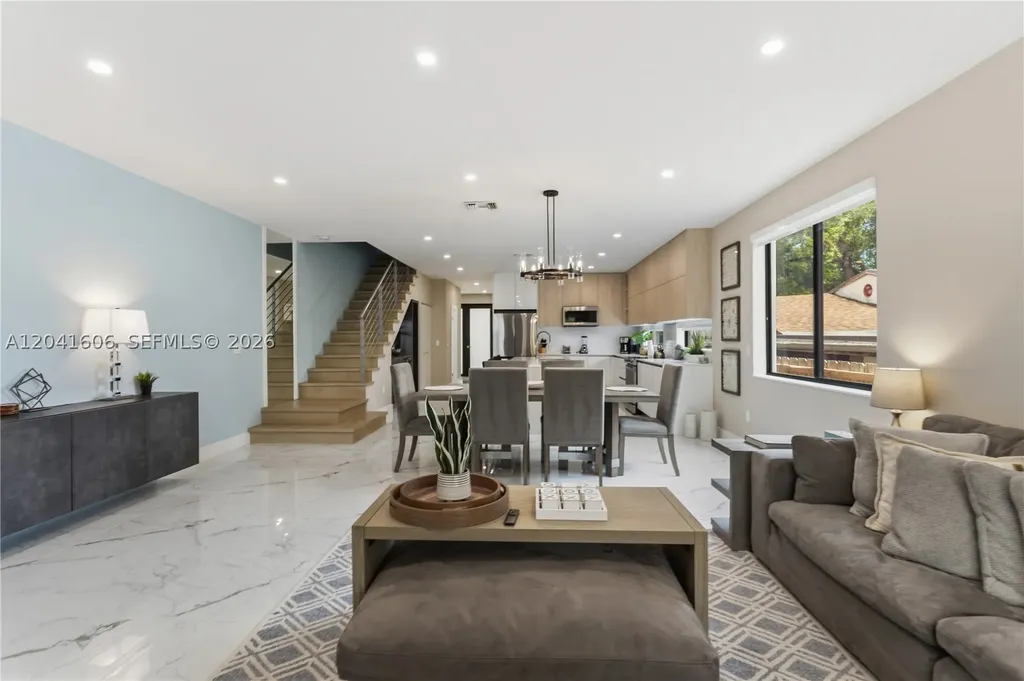 809 SW 10th Street Fort Lauderdale FL 33315