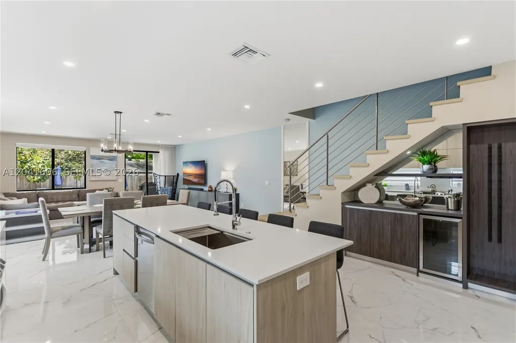 809 SW 10th Street Fort Lauderdale FL 33315