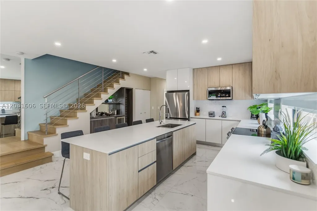 809 SW 10th Street Fort Lauderdale FL 33315