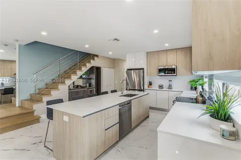 809 SW 10th Terrace Fort Lauderdale FL 33315