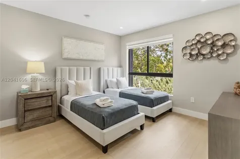 809 SW 10th Terrace Fort Lauderdale FL 33315