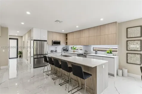 809 SW 10th Terrace Fort Lauderdale FL 33315