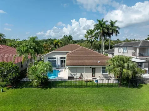 1136 Ginger Circle Weston FL 33326