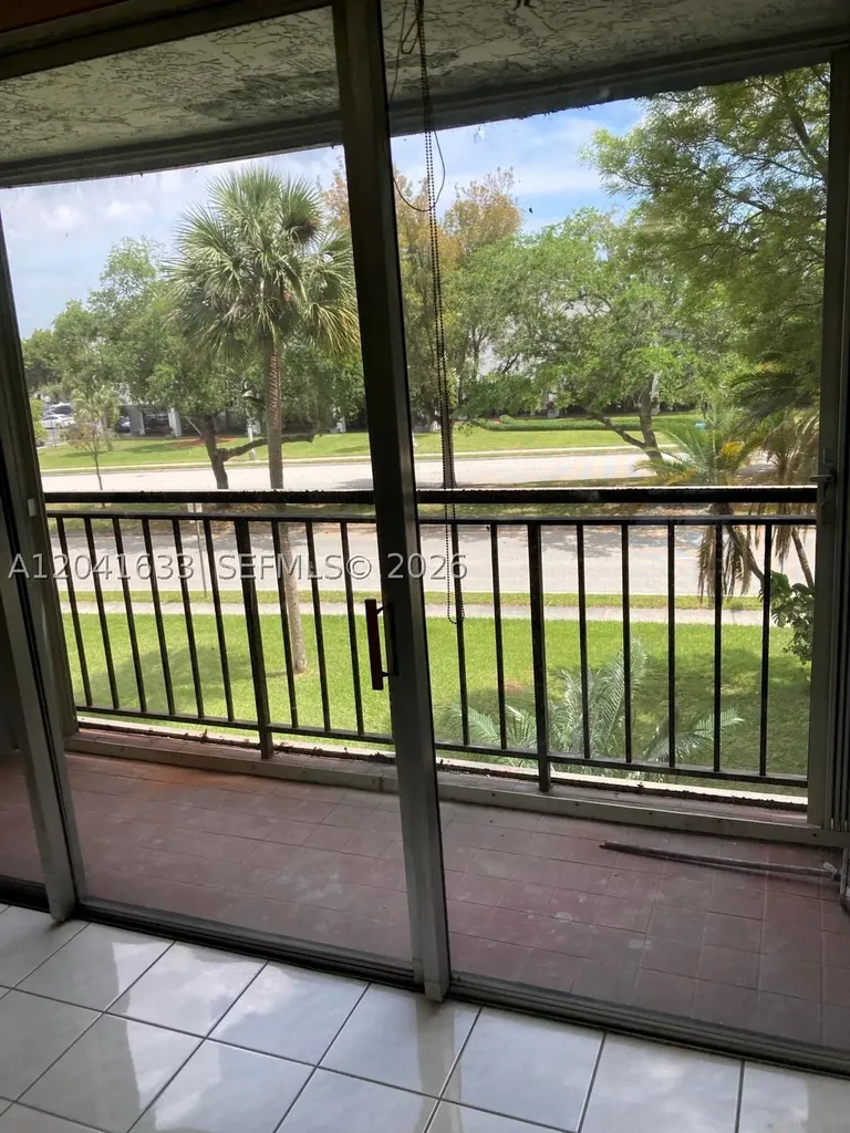 210 Fontainebleau Boulevard Miami FL 33172