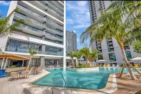 159 NE 6th Street Miami FL 33132