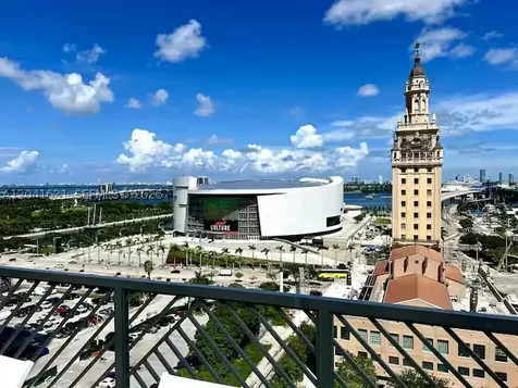 159 NE 6th Street Miami FL 33132