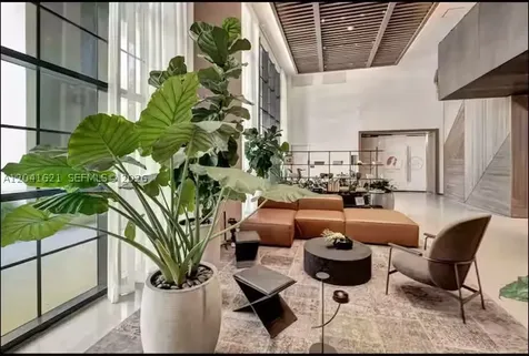 159 NE 6th Street Miami FL 33132