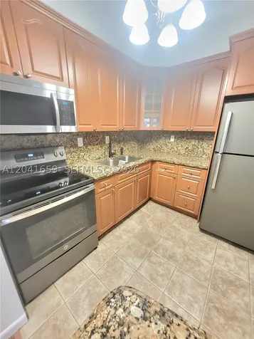 18845 NW 62nd Avenue Hialeah FL 33015