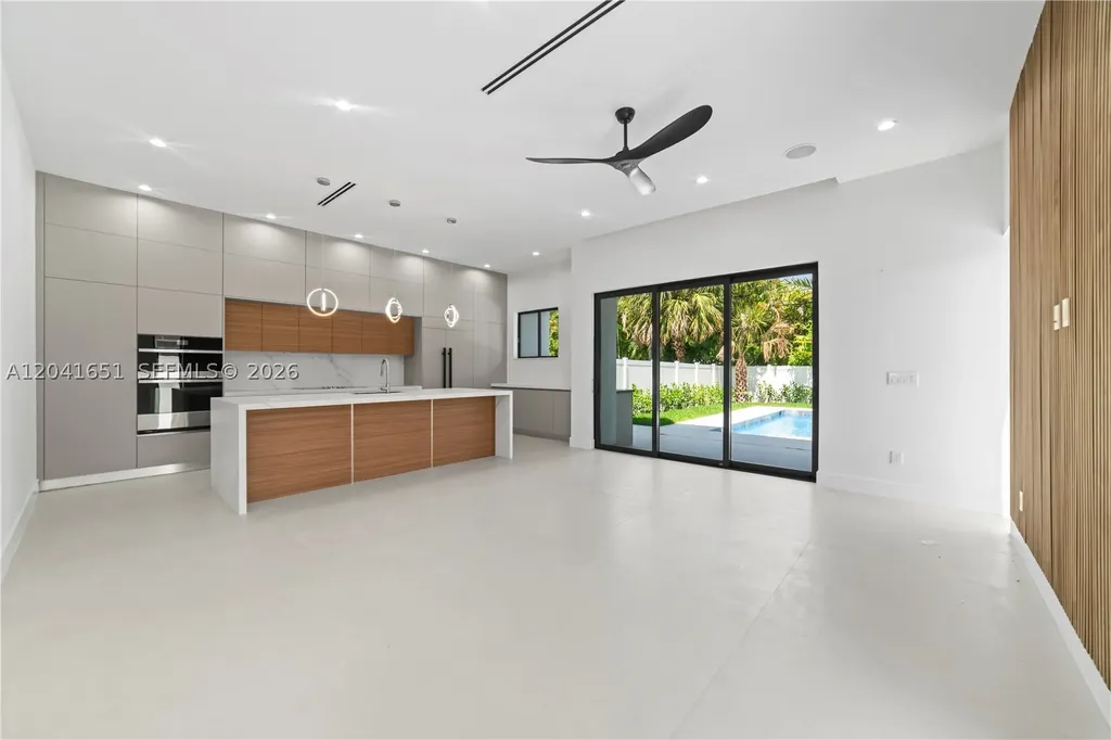 1320 NE 16th Avenue Fort Lauderdale FL 33304