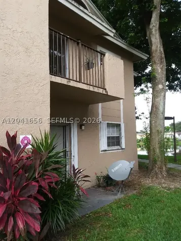 1761 NW 96th Terrace Pembroke Pines FL 33024