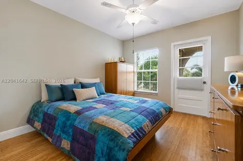 250 NE 20th Street Boca Raton FL 33431