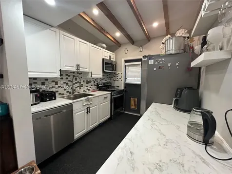 6060 NW 7th Street Miami FL 33126