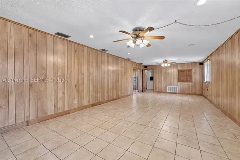 2915 NW 206th Street Miami Gardens FL 33056