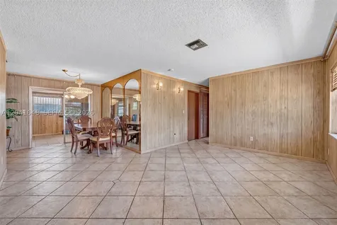 2915 NW 206th Street Miami Gardens FL 33056