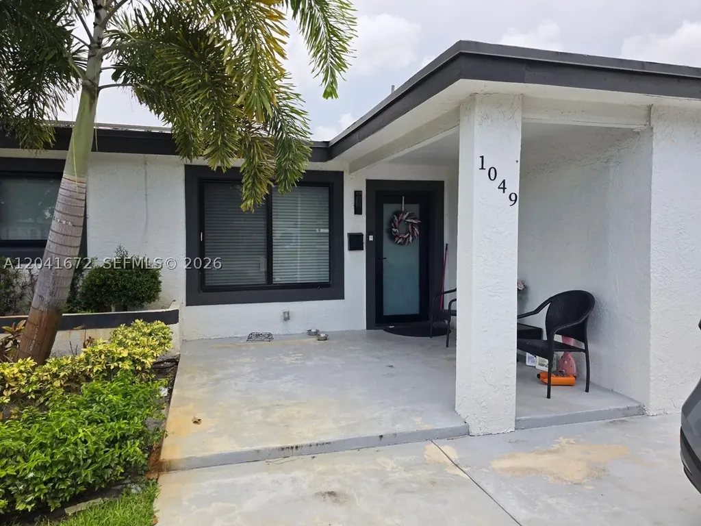 1049 Wyoming Avenue Fort Lauderdale FL 33312