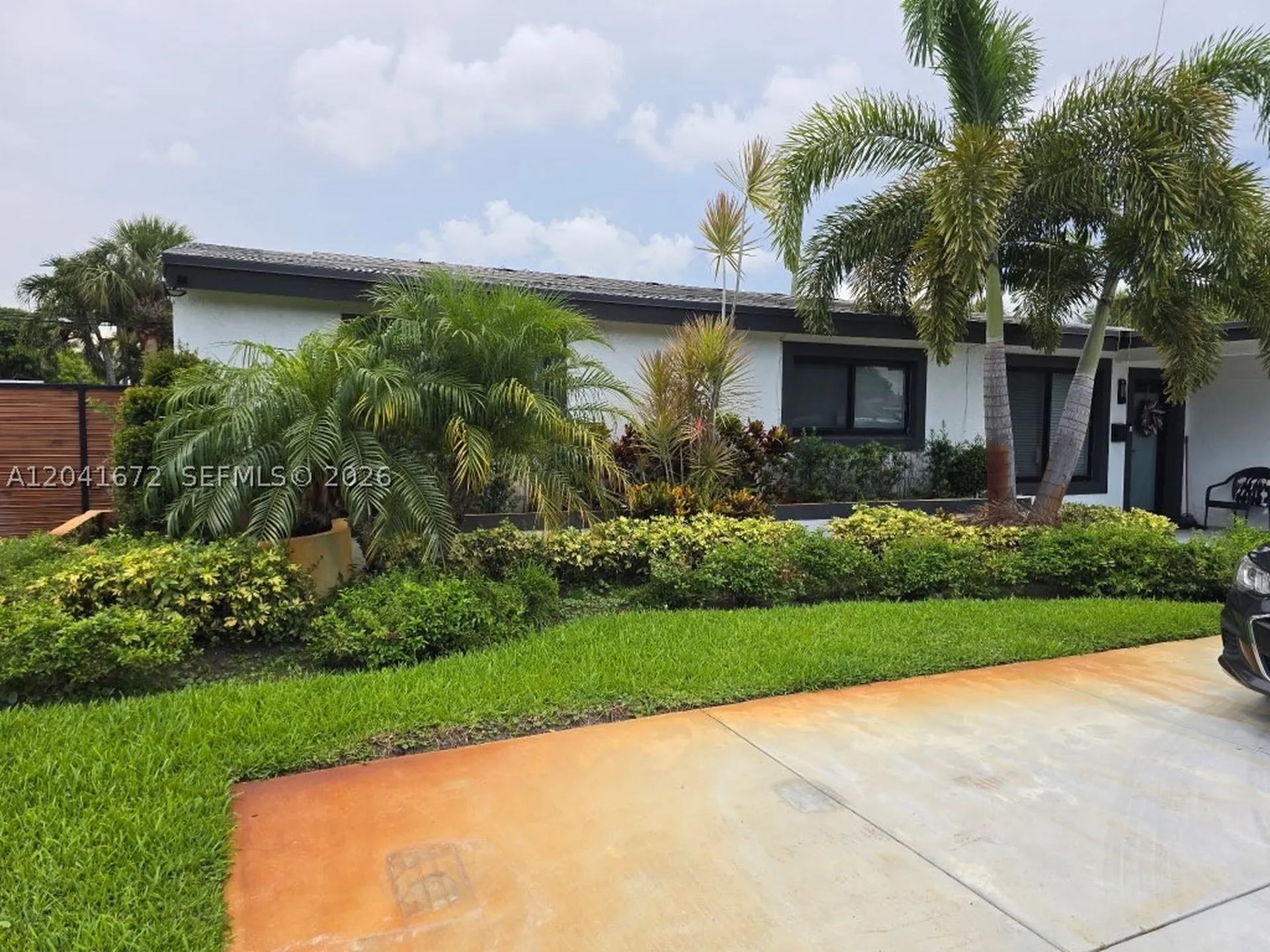 1049 Wyoming Avenue Fort Lauderdale FL 33312