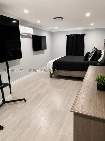 1049 Wyoming Avenue Fort Lauderdale FL 33312