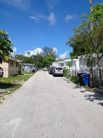2405-2411 NE 136th Lane North Miami Beach FL 33181