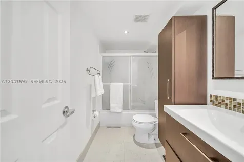 290 Sunrise Drive Key Biscayne FL 33149
